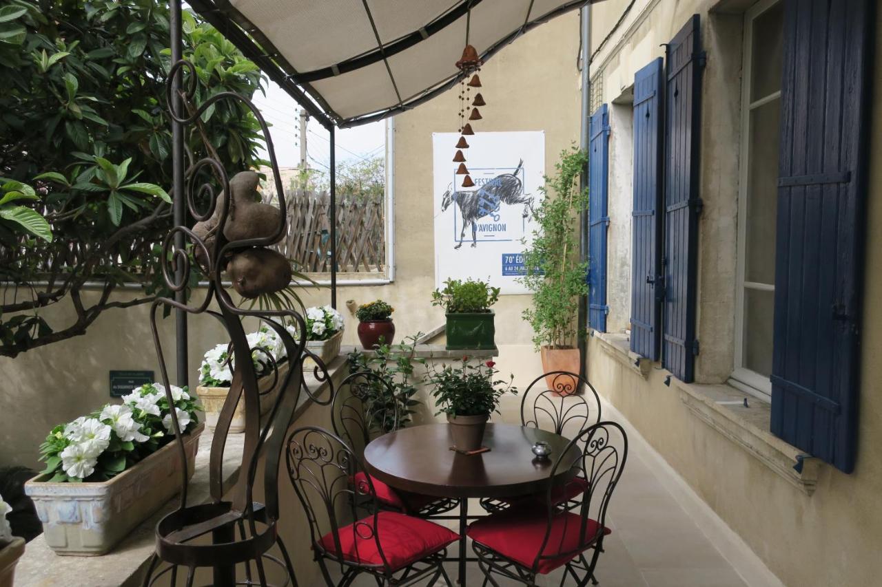 Tombe La Nefle Bed & Breakfast Avinyon Dış mekan fotoğraf